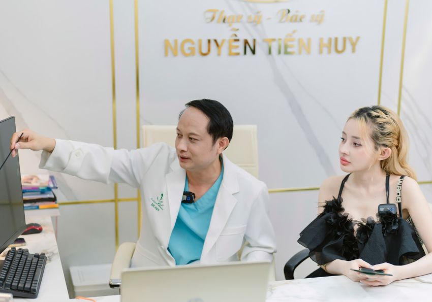 DJ NGÂN 98 QUAY TRỞ LẠI TÁI KHÁM SAU 15 NGÀY NÂNG MŨI SỤN SƯỜN