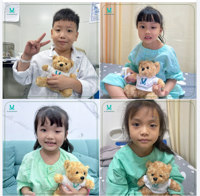 Trước khi bước vào phòng phẫu thuật, mỗi món quà nhỏ là những "chú gấu Dr Minh Phạm" đáng yêu tặng tận tay các bé mang theo sự yêu thương và lời động viên dành cho các em bé dũng cảm.