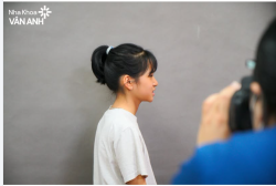 “MỖI LẦN CHỤP ẢNH EM CHỈ DÁM CƯỜI MỈM”
