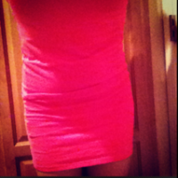 Nữ, 20 tuổi, nên đặt túi độn mông hay cấy mỡ tự thân?