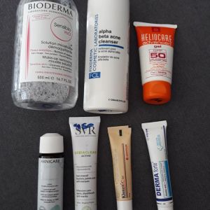 Khắc phục tình trạng mặt nổi mụn ngứa, ngực nổi mụn li ti