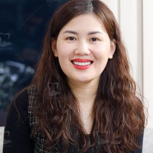 Hình ảnh bọc răng sứ của một chị KH có răng bị nhiễm Tetracycline – Ca 12