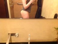 Dáng mông sau khi mới đặt túi độn như này trông có bình thường không?