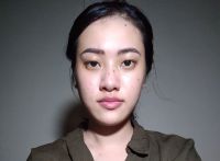 Khuôn mắt cắt lệch theo lông mày