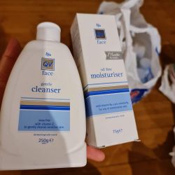 Thuốc Trị Mụn của Úc