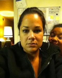 Tôi mới 34 tuổi nhưng tiêm chất làm đầy không ăn thua, tôi có nên làm căng da mặt không hay vẫn còn quá sớm?