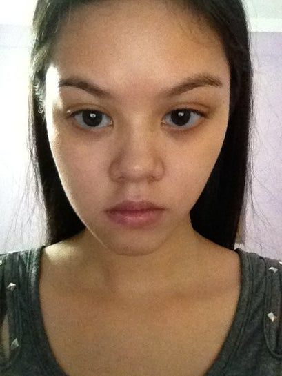 Một bên mặt của tôi to hơn hẳn bên kia, làm thế nào để mặt tôi cân đối hơn? Một bên mặt của tôi to hơn hẳn bên kia, làm thế nào để mặt tôi cân đối hơn?