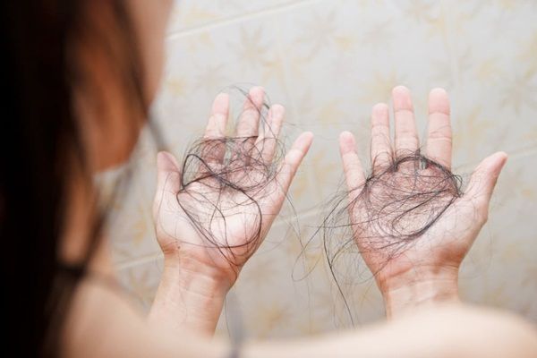 Nguyên nhân và cách giảm rụng tóc