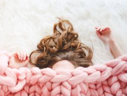 12 mẹo chăm sóc tóc vào mùa đông để ngăn ngừa gàu