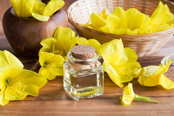 Các Lợi ích Dầu Hoa Anh Thảo Mang Lại Cho Da
