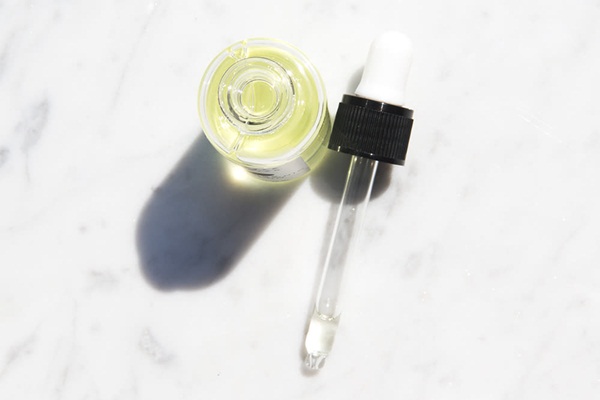 Serum có tác dụng gì cho da?