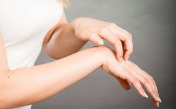 Sự khác biệt giữa chất gây kích ứng và chất gây dị ứng