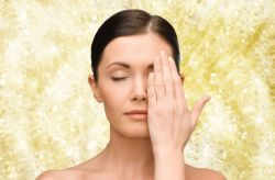 Chữa mụn bằng 5 bước đơn giản