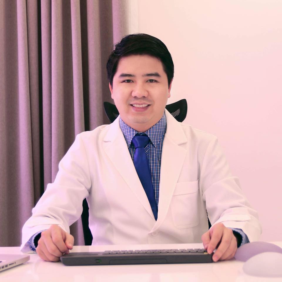 Dr Hoàng Tuấn: nhật ký hoạt động của bác sĩ.