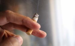 Hút thuốc lá ảnh hưởng đến tĩnh mạch như thế nào?