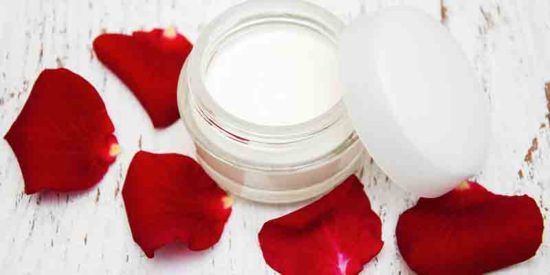 Kem bôi estrogen có thể gây nám da không?