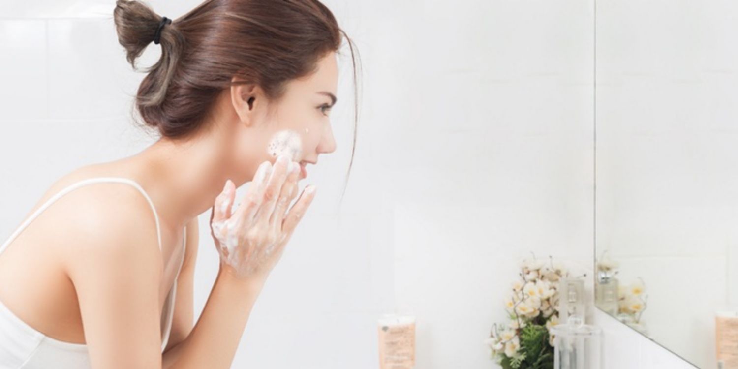 Tại sao nên dùng sữa rửa mặt có độ pH thấp?