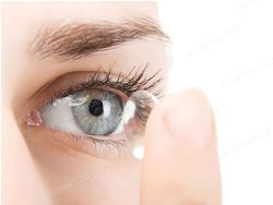 Khi nào có thể bơi lội, đeo kính áp tròng hay trở lại phòng gym sau khi cắt mí?