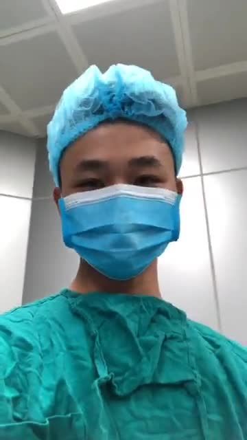 Nâng ngực trên KH ngực phẳng