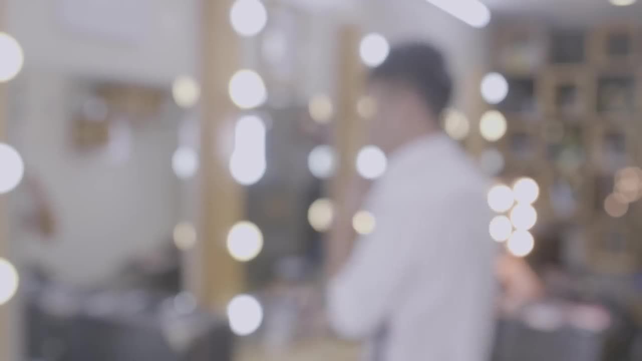 Tạm biệt 37 năm răng xấu - Chuyên gia trang điểm Đức Lộc đã làm gì?