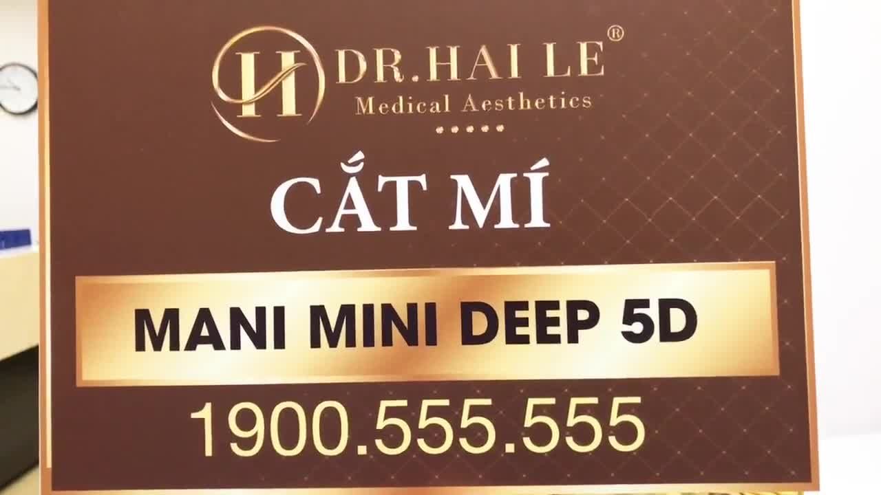 Cùng thăm hỏi vị khách hàng sau khi thực hiện cắt mí tại Dr Hải lê