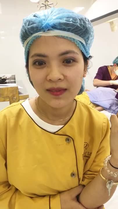 Cùng theo dõi em gái tên Lý thực hiện cắt mí Mani Mini Deep đẹp dạng ngời