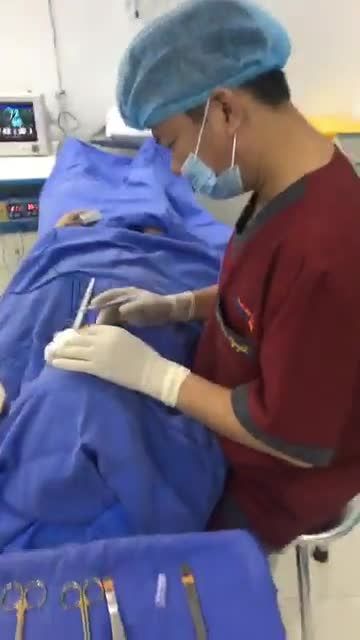 Đo vẽ tạo hình môi trái tim - Thẩm mỹ Kangnam - Ca 03