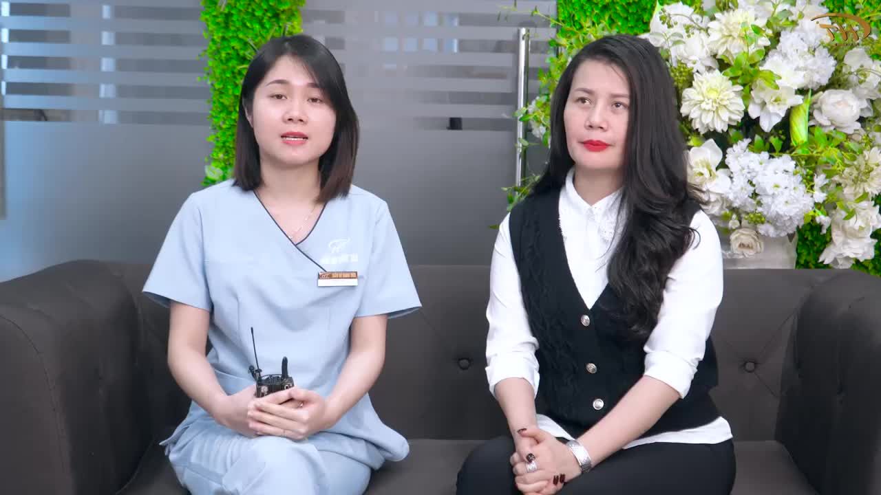 Lắng nghe những chia sẻ cùng lời ca tiếng hát của chị khách hàng sau khi thực hiện 22 răng sứ HTsmile