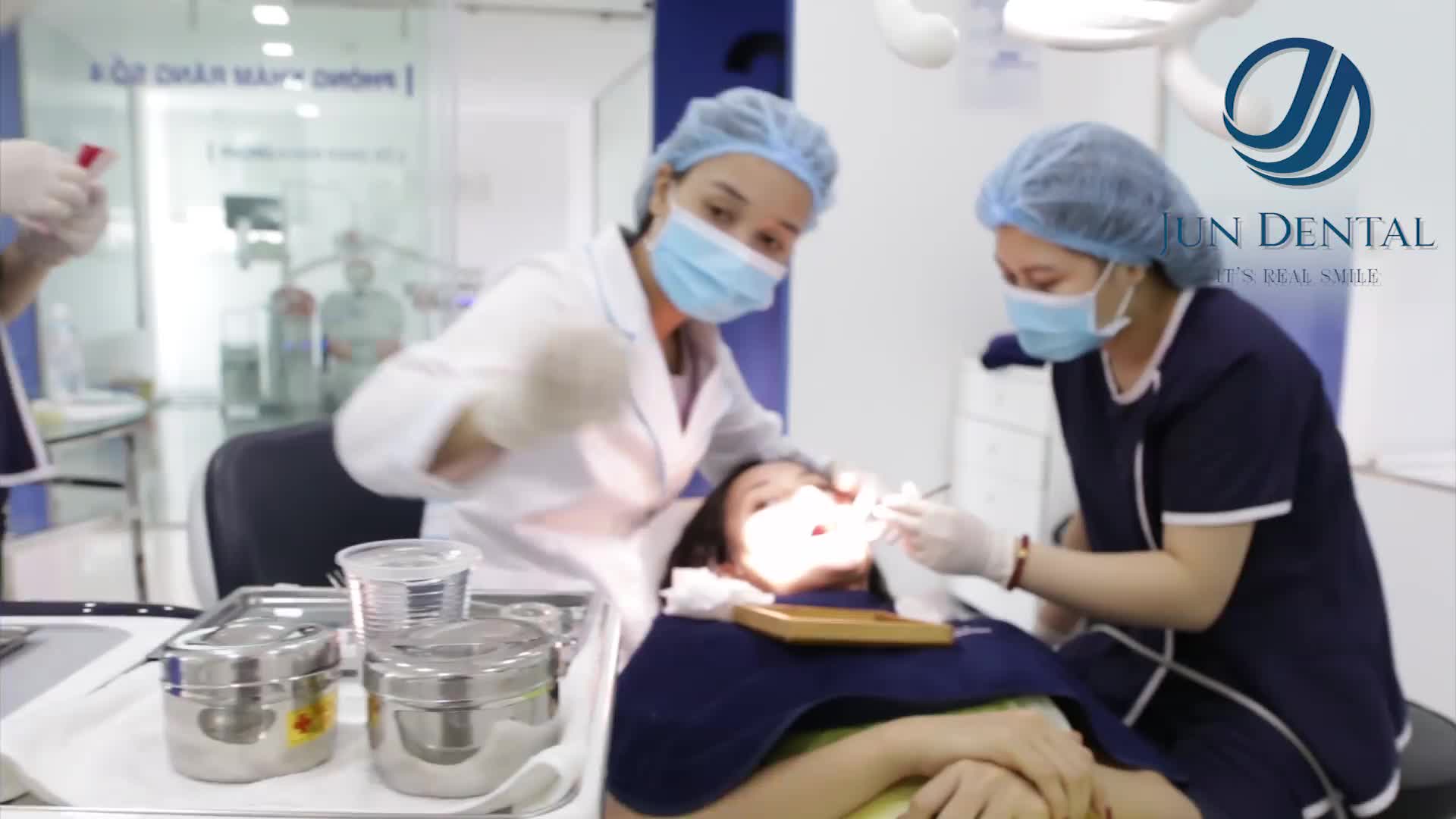 THẾ NÀO LÀ QUY TRÌNH CHẾ TÁC RĂNG SỨ CHUẨN QUỐC TẾ