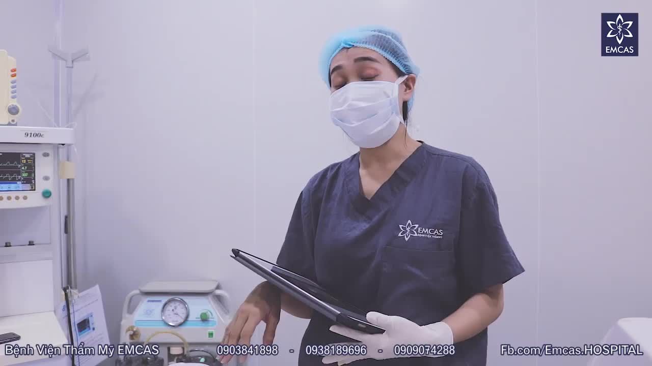 LIVESTREAM KHÁCH HÀNG THỰC HIỆN NÂNG NGỰC