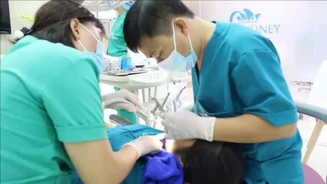 [ Trực tiếp ] Tiến sỹ, bác sỹ Hà Ngọc Chiều đang làm 14 răng sứ thẩm mỹ Emax Đức cho chị Ng.Th.Hồng - 38 tuổi đến từ Vĩnh Phúc.
