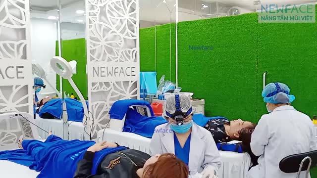 THỰC HIỆN ĐỒNG THỜI NHIỀU DỊCH VỤ: NÂNG MŨI + CẮT MÍ + ĐỘN CẰM