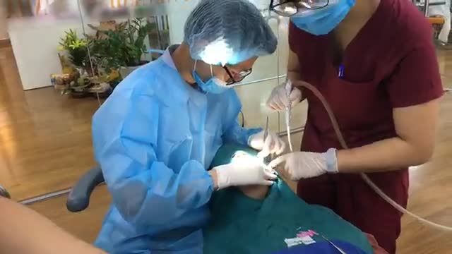 LIVESTREAM: Mỗi ngày 1 ca trồng răng IMPLANT