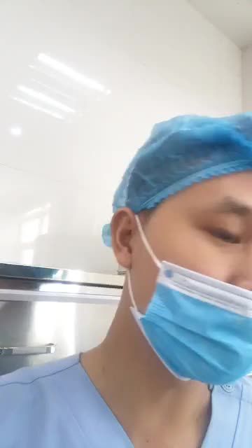 loại bỏ tình trạng “rau mùi” sau 30 phút hút tuyến mồ hôi nách tại Dr Hoàng Tuấn
