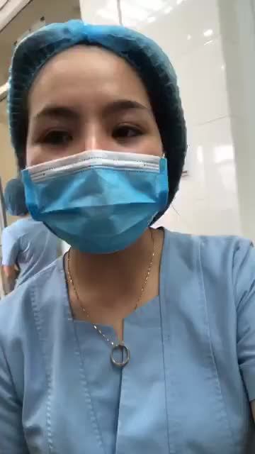 Loại bỏ mùi hôi , mồ hôi ẩm ướt khó chịu bằng phương pháp hút tuyến mồ hôi nách