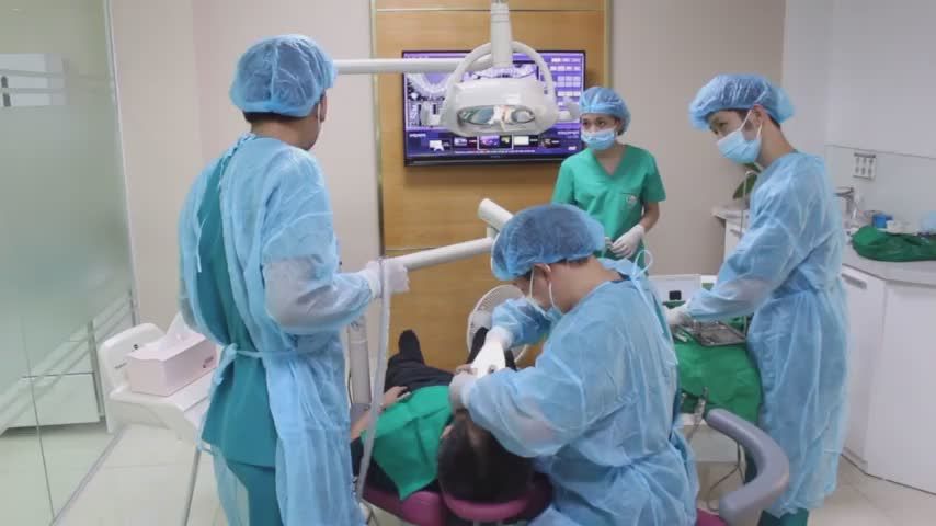 Tiến sĩ, bác sĩ, Hà Ngọc Chiều chuyên gia cấy ghép implant thực hiện