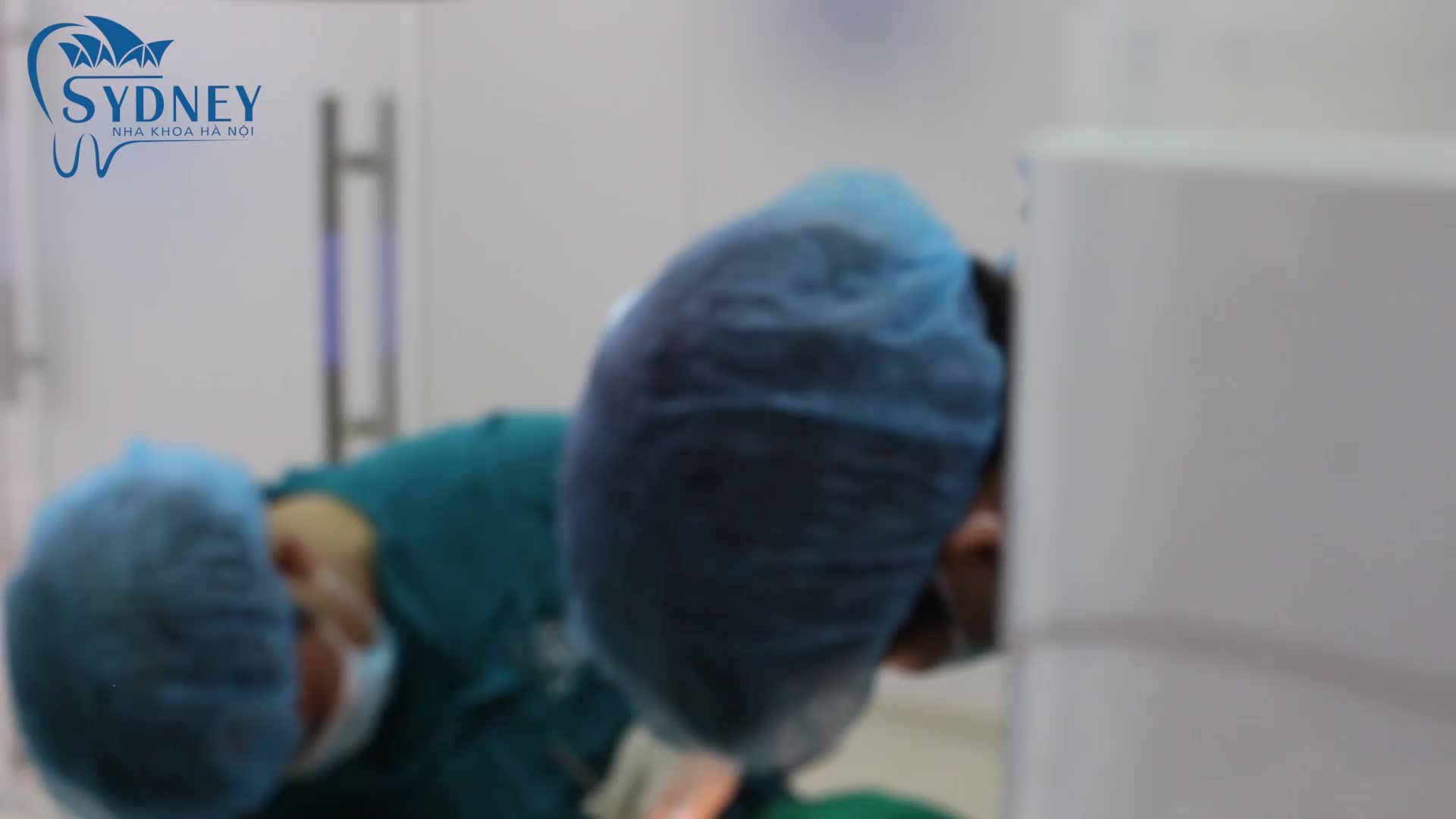 Case cấy ghép trụ implant Nobel Active - Thụy Sĩ cho bệnh nhân Việt Kiều Sydney Úc - N.L.H - 22 tuổi