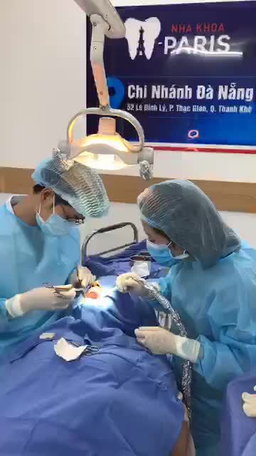 trồng răng implant