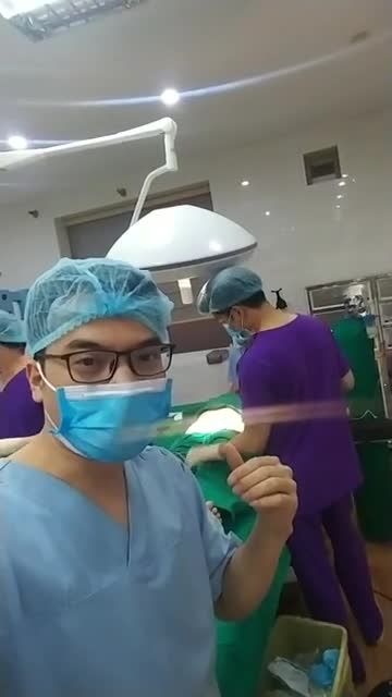 Vòng eo bánh mỳ do thừa qua nhiều mỡ
