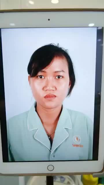 DR HOẠT VỪA HOÀN THÀNH XONG CA NÂNG MŨI CẤU TRÚC DÁNG CAO THON