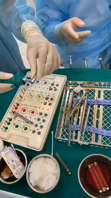 Cấy ghép implant R37 straumann “ Thụy sỹ “ ( Hãng implant tốt nhất trên thế giới ).