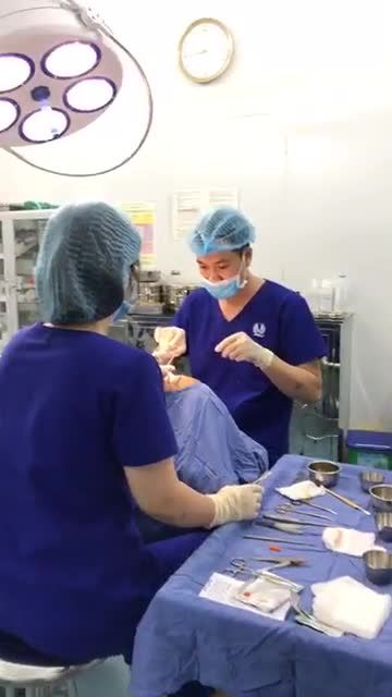 Ca mũi sửa siêu khó các bác sĩ đang thực hiện đây cả nhà !