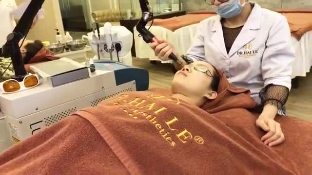 Điều trị Nám + Trẻ hoá da như thế nào mới hiệu quả? Theo dõi video để hiểu hơn nhé cả nhà