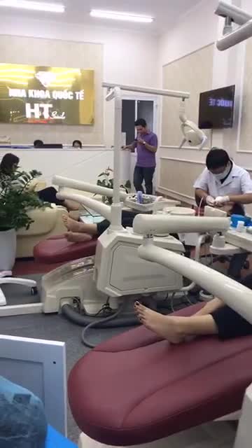 Buổi chiều thứ 5 trong tuần mưa bão