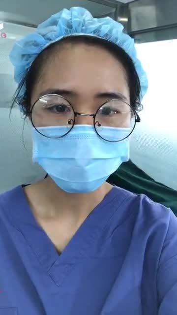 Nâng vòng 1 bằng túi Mentor size 275 cc đường nách, khách hàng 28 tuổi