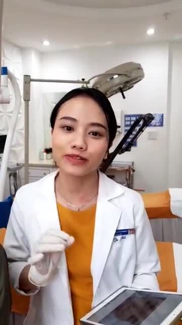 Tái khám khách hàng điều trị bớt sắc tố