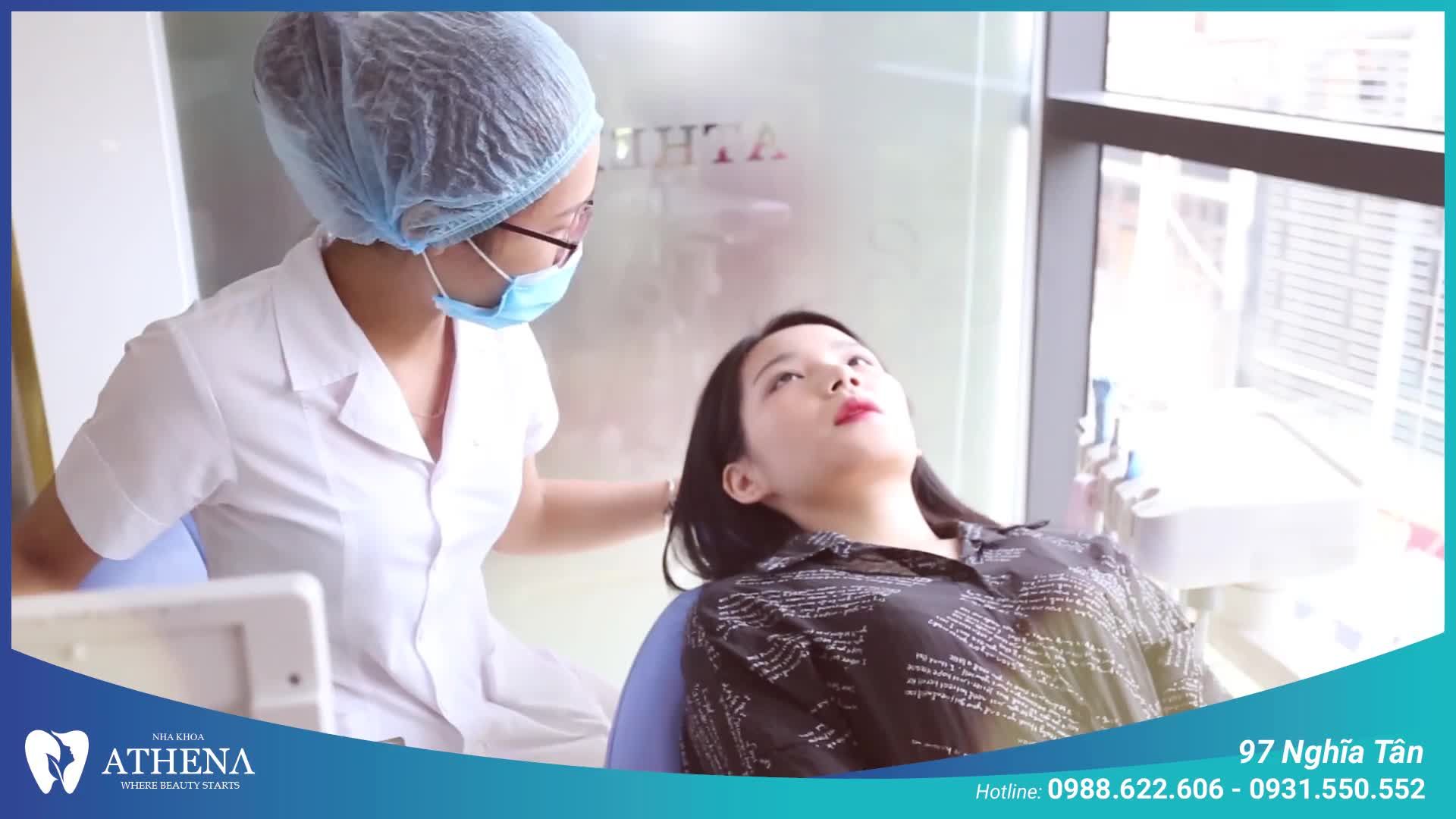 BÍ MẬT ĐẰNG SAU NỤ CƯỜI TOẢ NẮNG CỦA HOT GIRL TRƯỜNG BÁO