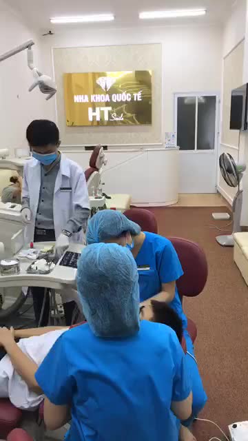 Case chỉnh nha muộn cuối ngày cùng HTSmile