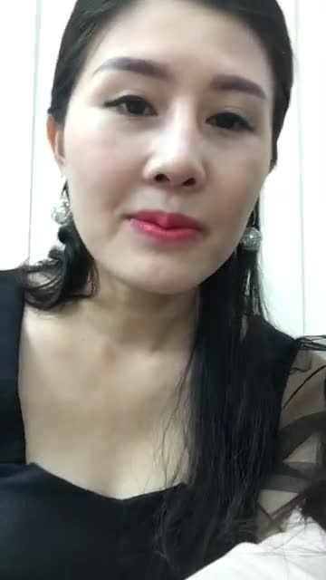 Mưa gió nhưng chị vẫn không ngại từ Quảng Bình ra làm răng