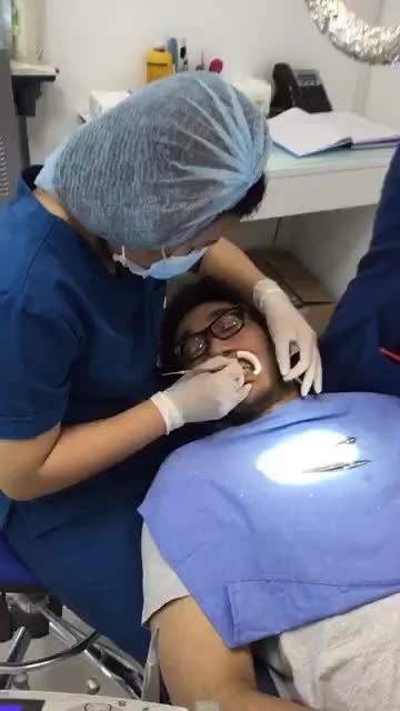 CẬN CẢNH GẮN MẮC CÀI CÙNG BS MỸ HOA